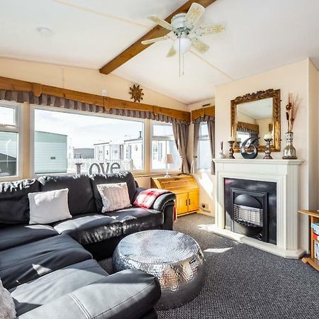 Caravan Beach Holiday Saint Osyth Bagian luar foto