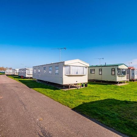 Caravan Beach Holiday Saint Osyth Bagian luar foto