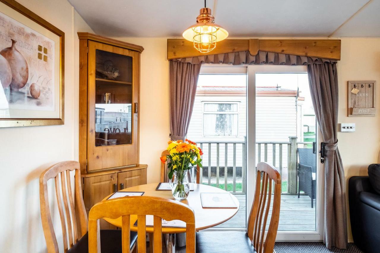 Caravan Beach Holiday Saint Osyth Bagian luar foto