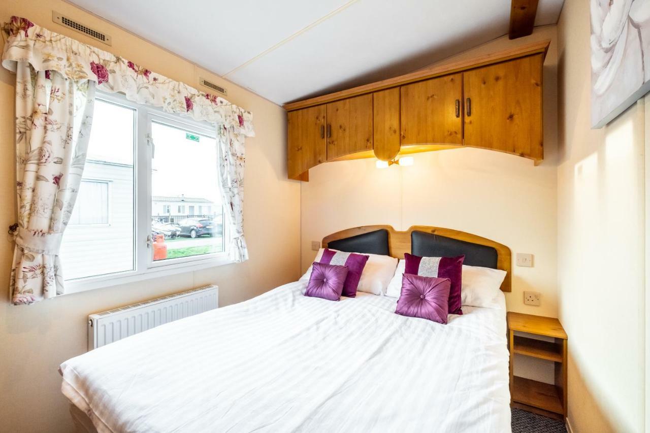 Caravan Beach Holiday Saint Osyth Bagian luar foto