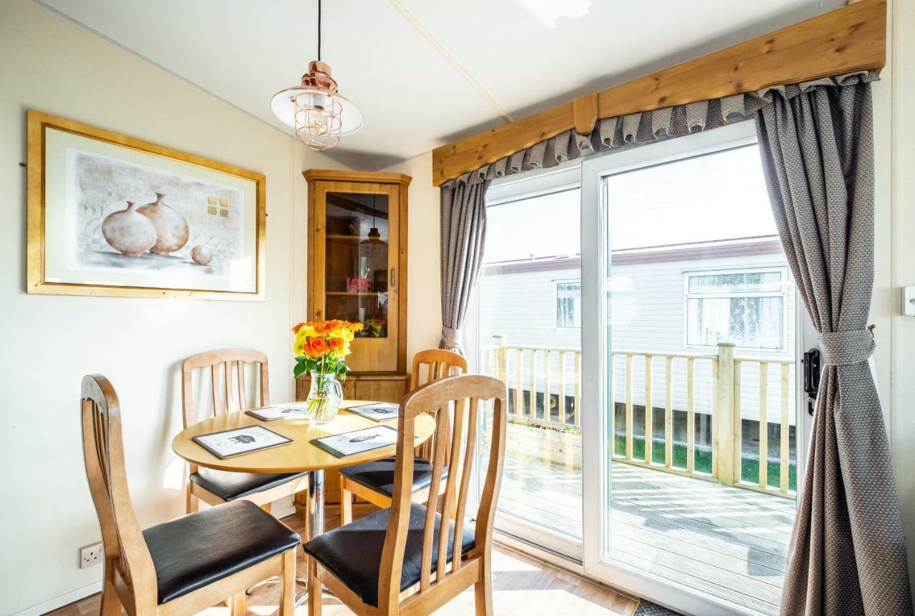 Caravan Beach Holiday Saint Osyth Bagian luar foto