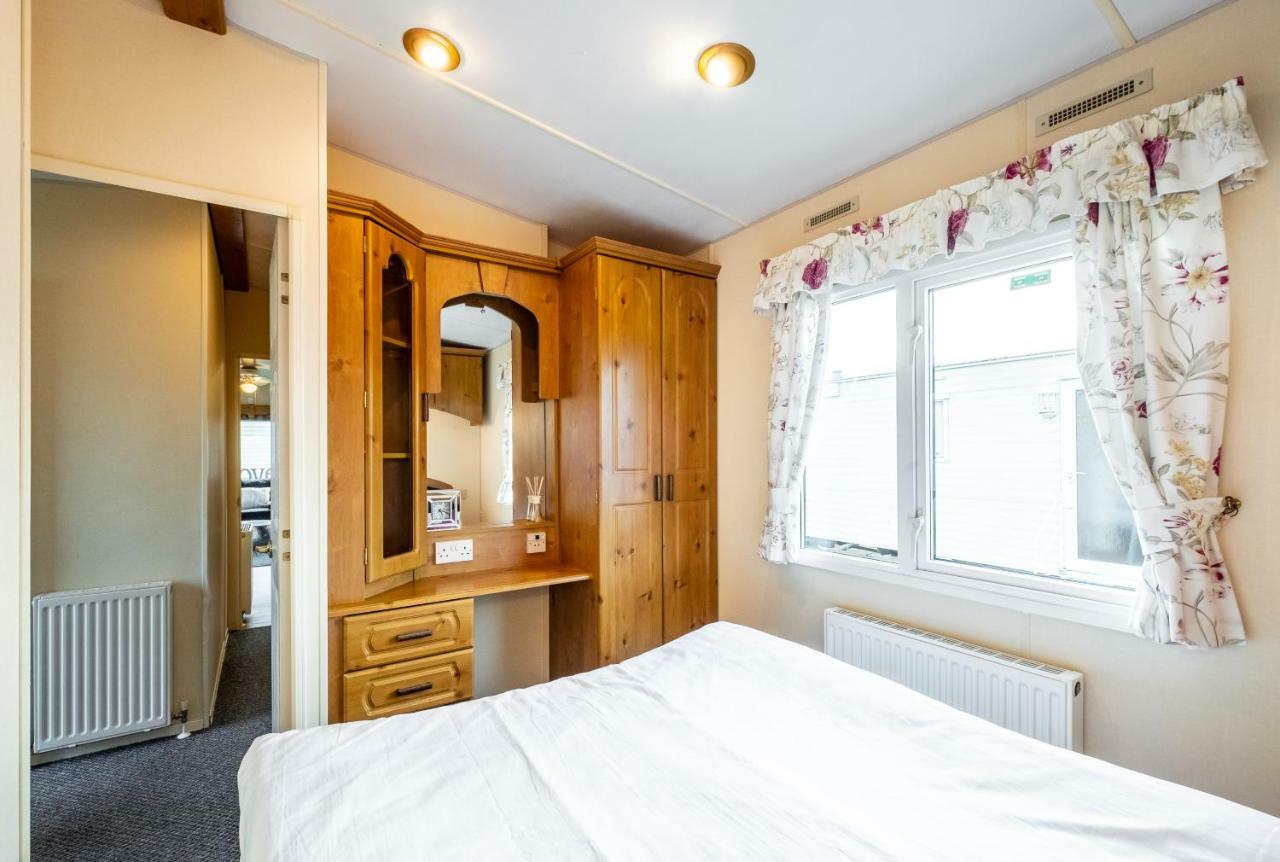 Caravan Beach Holiday Saint Osyth Bagian luar foto