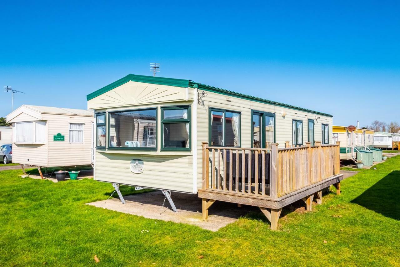 Caravan Beach Holiday Saint Osyth Bagian luar foto