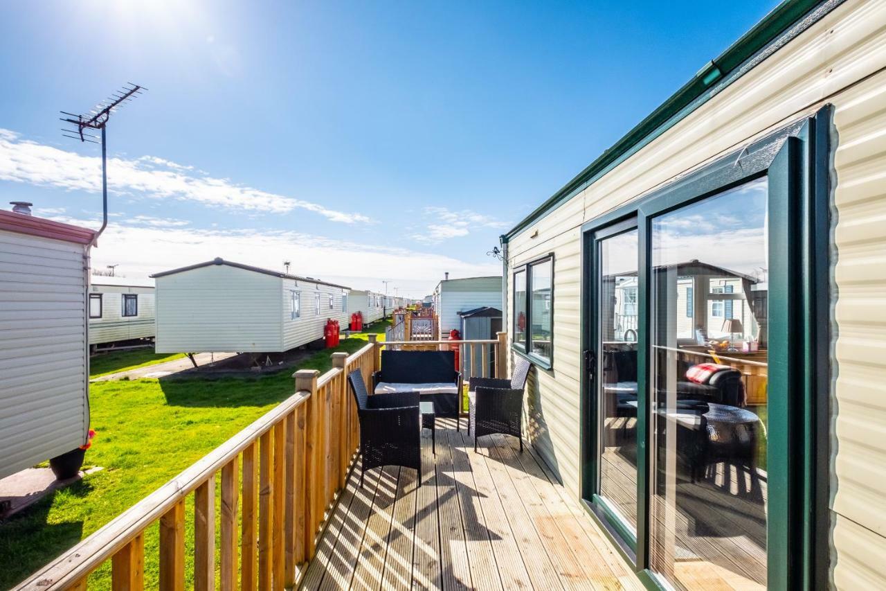 Caravan Beach Holiday Saint Osyth Bagian luar foto